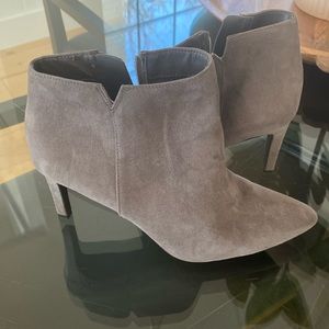 Sam &Libby gray booties